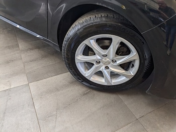 Used Peugeot 208 2015 for sale - 78426358: Photo