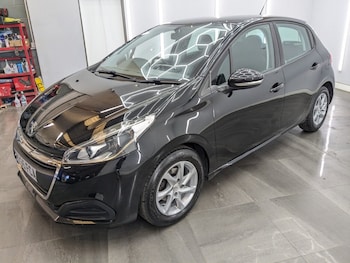 Used Peugeot 208 2015 for sale - 78426358: Photo