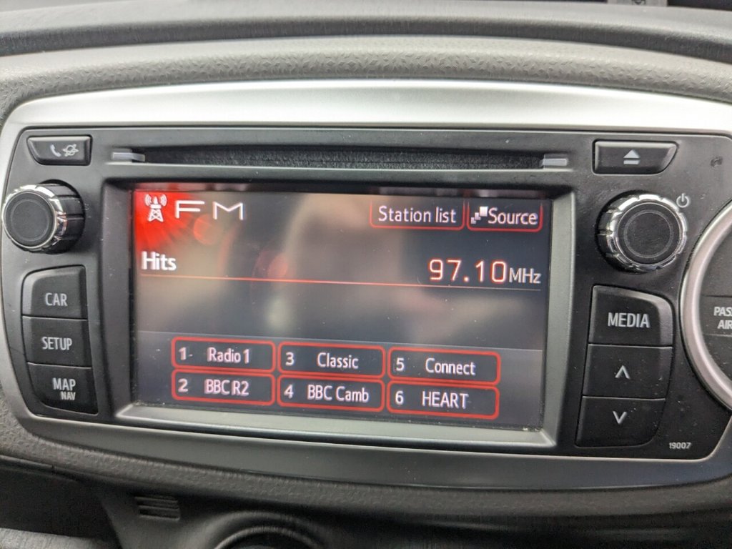 Used Toyota Yaris 2013 for sale - 77199809: Photo 22