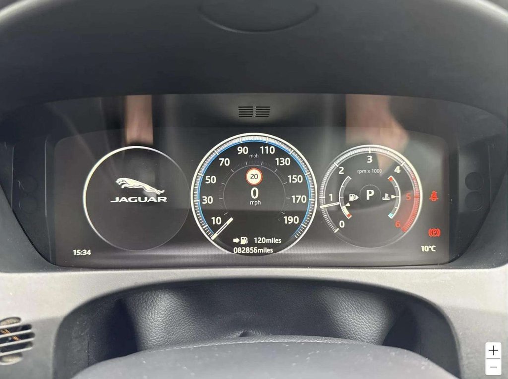 Used Jaguar F-Pace 2016 for sale - 76323693: Photo 10