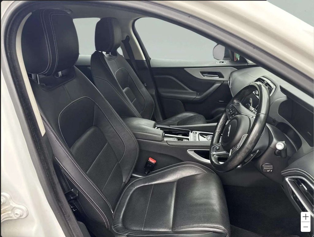 Used Jaguar F-Pace 2016 for sale - 76323693: Photo 7