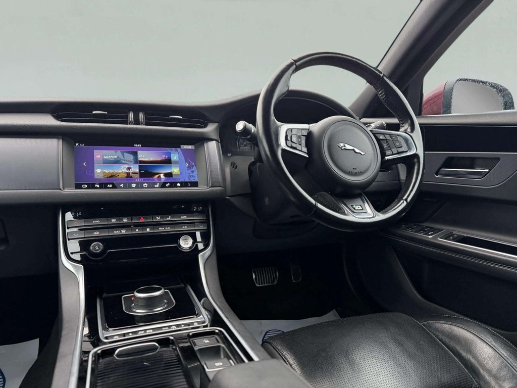 Used Jaguar XF 2017 for sale - 76267307: Photo 14