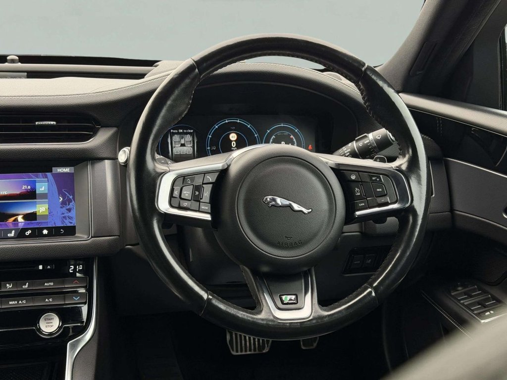 Used Jaguar XF 2017 for sale - 76267307: Photo 16