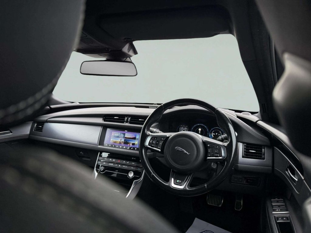 Used Jaguar XF 2017 for sale - 76267307: Photo 17