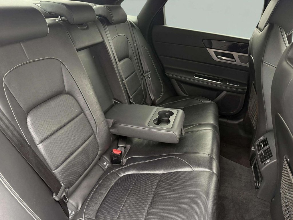 Used Jaguar XF 2017 for sale - 76267307: Photo 26