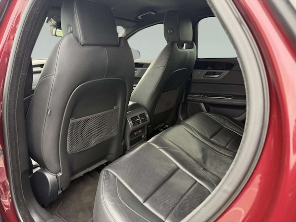 Used Jaguar XF 2017 for sale - 76267307: Photo 27