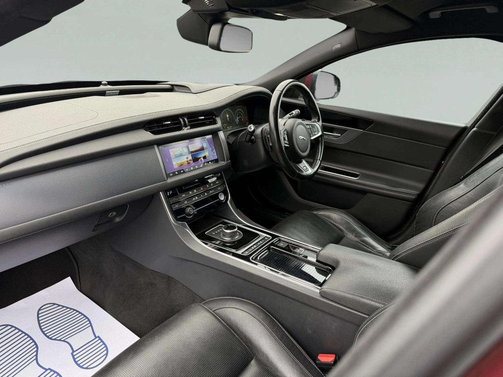 Used Jaguar XF 2017 for sale - 76267307: Photo 30