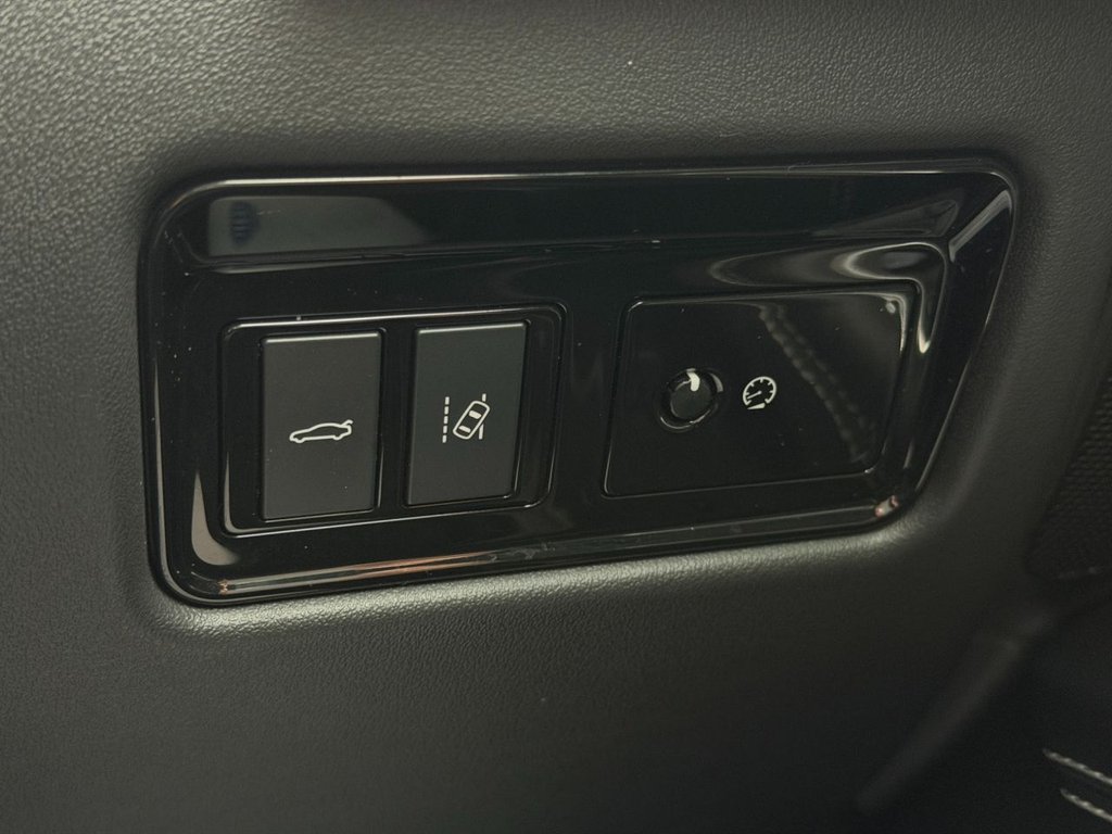 Used Jaguar XF 2017 for sale - 76267307: Photo 41