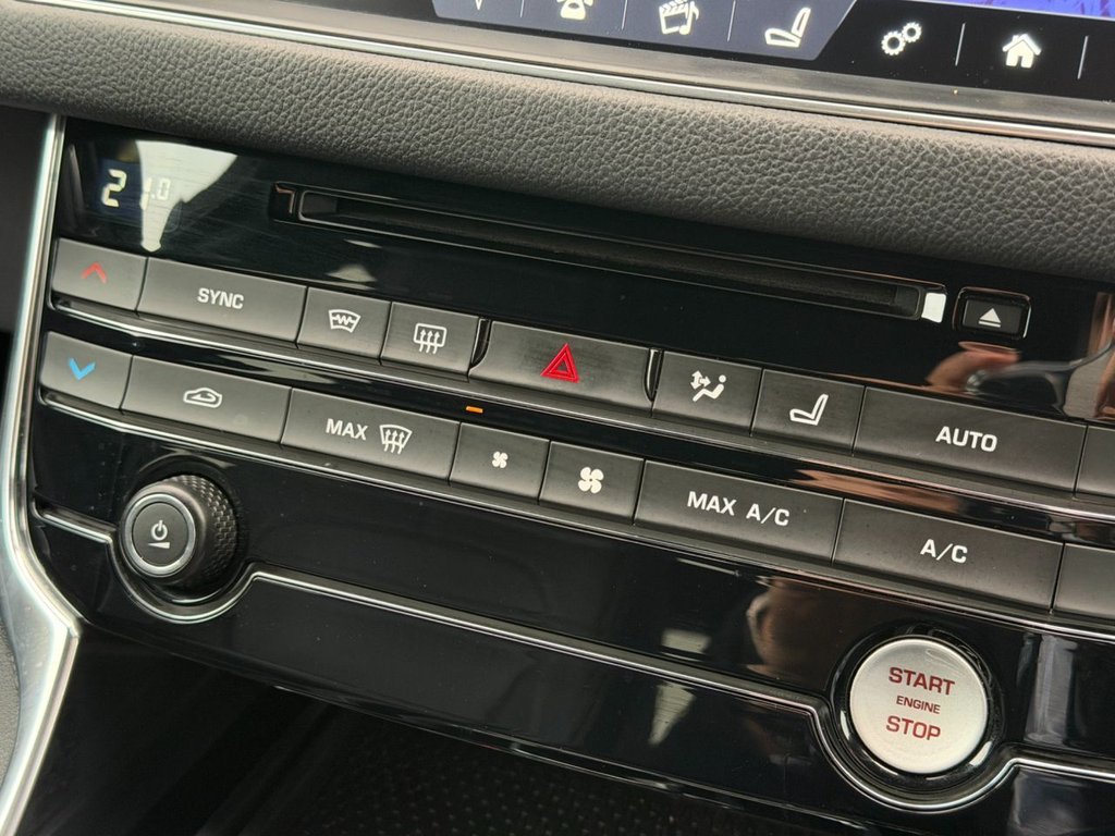 Used Jaguar XF 2017 for sale - 76267307: Photo 42