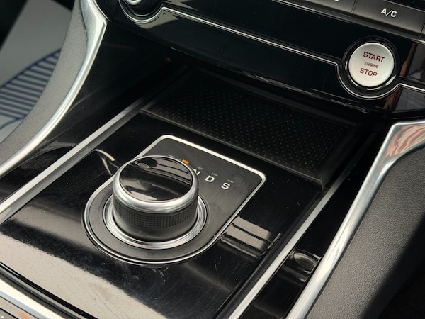 Used Jaguar XF 2017 for sale - 76267307: Photo 46