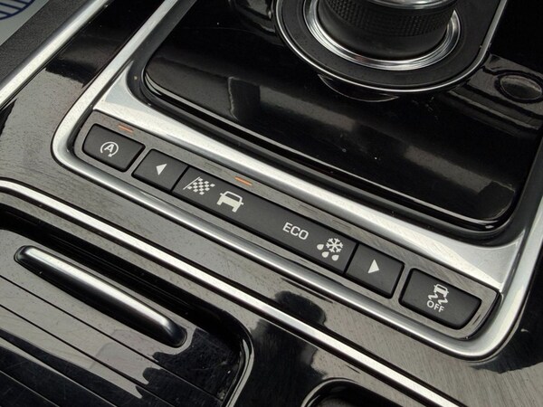 Used Jaguar XF 2017 for sale - 76267307: Photo 48