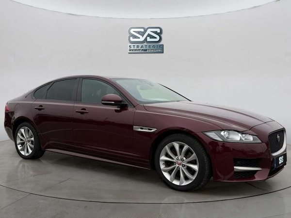 Used Jaguar XF 2017 for sale - 76267307: Photo 4