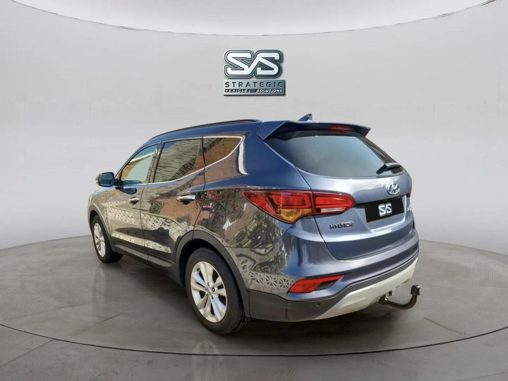 Used Hyundai Santa Fe 2018 for sale - 78069199: Photo 4
