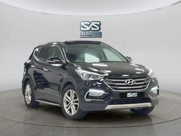Used Hyundai Santa Fe 2016 for sale - 76210371: Photo 1