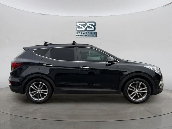 Used Hyundai Santa Fe 2016 for sale - 76210371: Photo 4