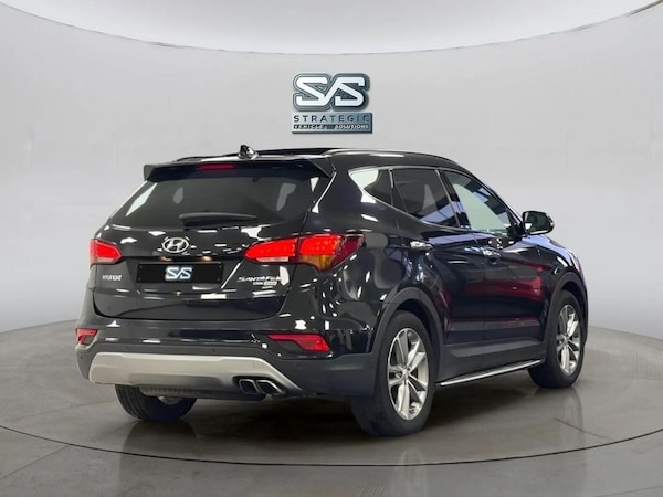 Used Hyundai Santa Fe 2016 for sale - 76210371: Photo 8