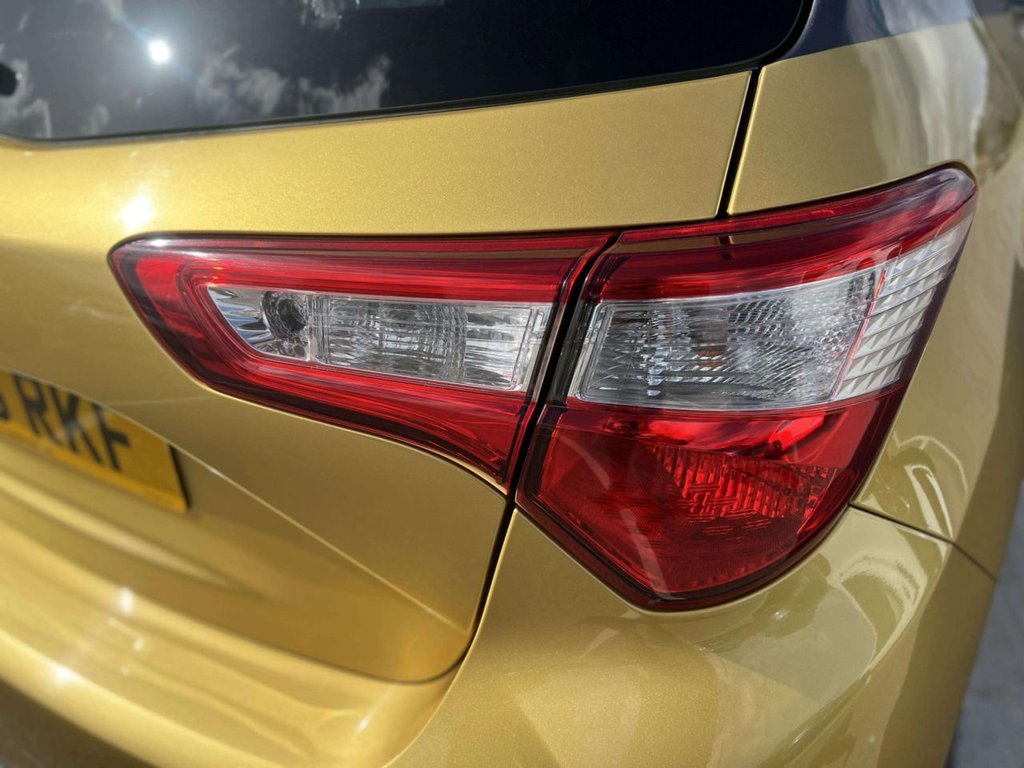 Used Toyota Yaris 2019 for sale - 78056549: Photo 38