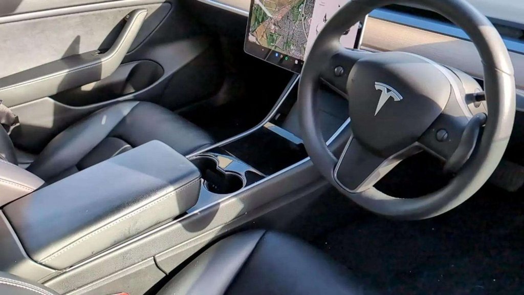 Used Tesla Model 3 2020 for sale - 76323150: Photo 3