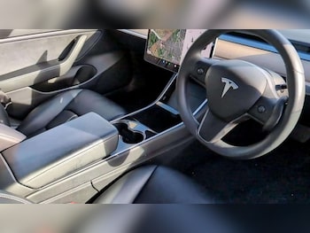 Used Tesla Model 3 2020 for sale - 76323150: Photo