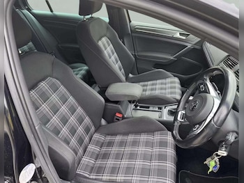 Used Volkswagen Golf 2018 for sale - 79574596: Photo