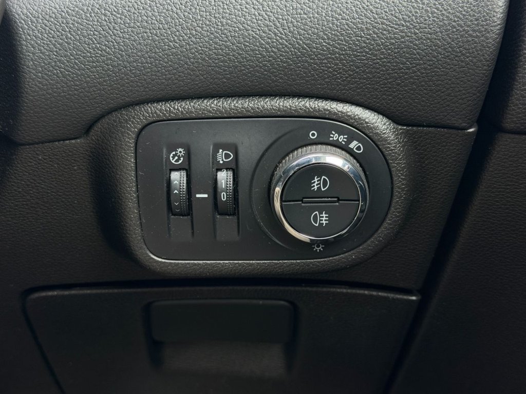 Used Vauxhall Zafira 2014 for sale - 76527129: Photo 37