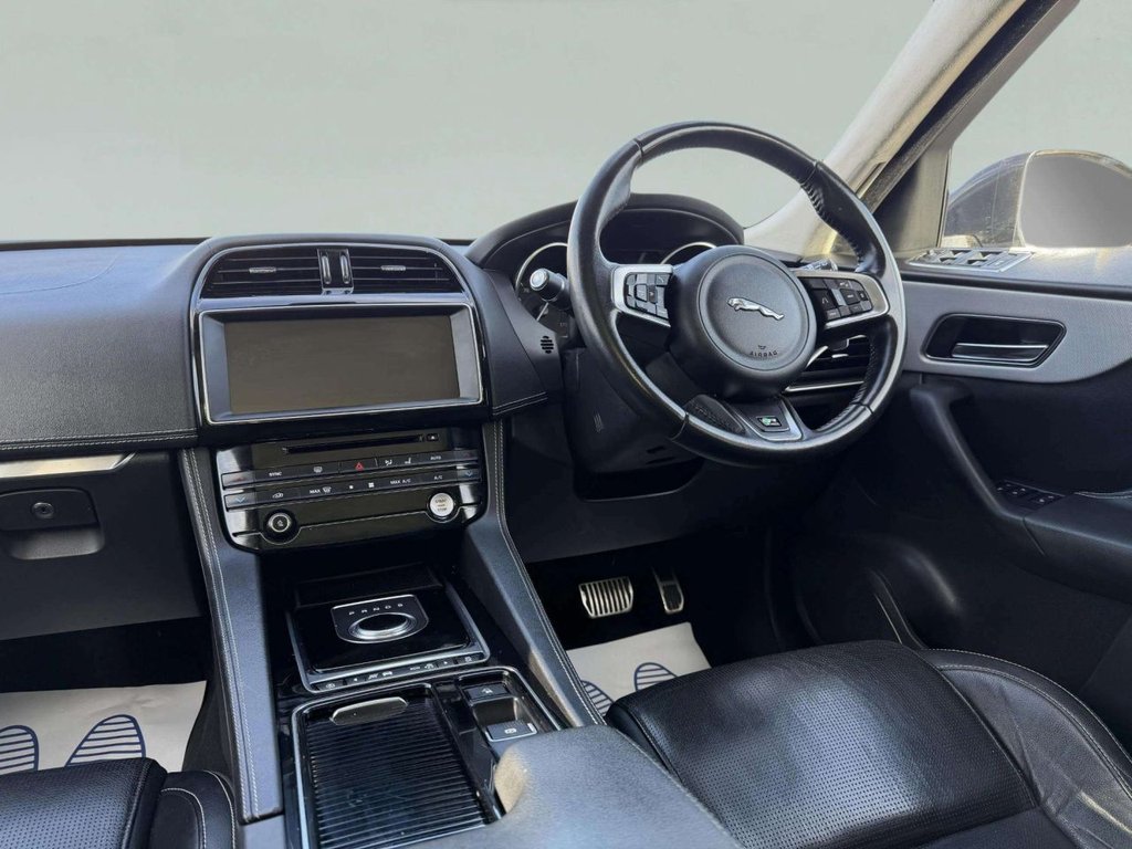 Used Jaguar F-Pace 2018 for sale - 76717221: Photo 13