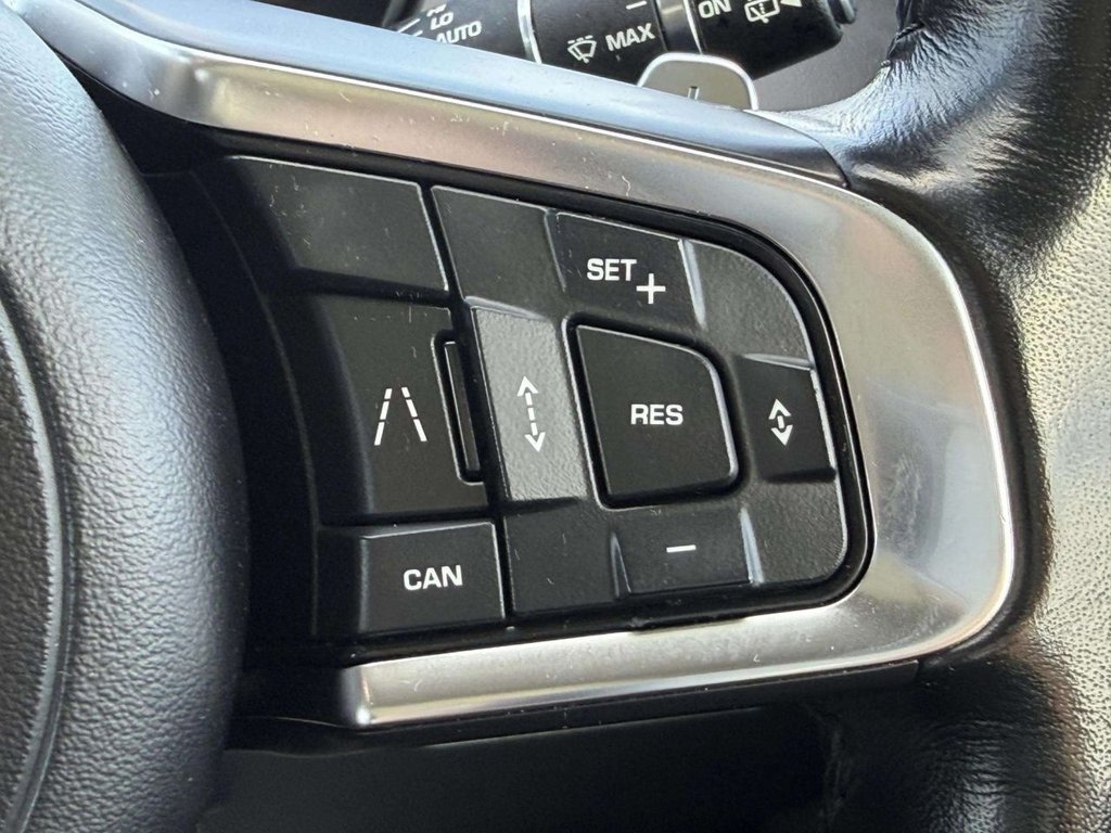 Used Jaguar F-Pace 2018 for sale - 76717221: Photo 33