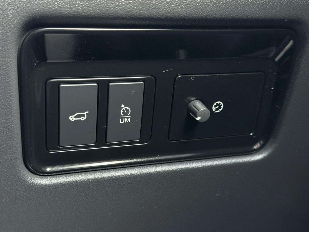 Used Jaguar F-Pace 2018 for sale - 76717221: Photo 36