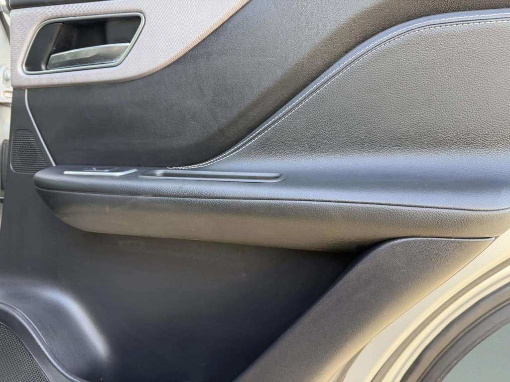 Used Jaguar F-Pace 2018 for sale - 76717221: Photo 50