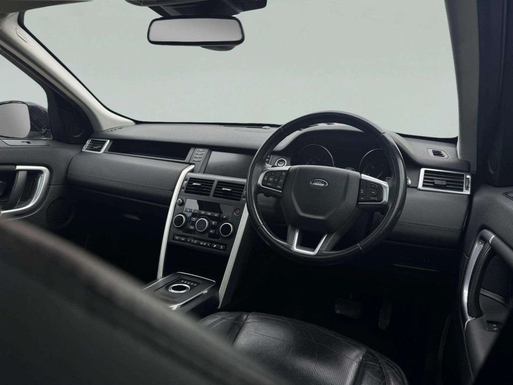 Used Land Rover Discovery Sport 2015 for sale - 76173382: Photo 17