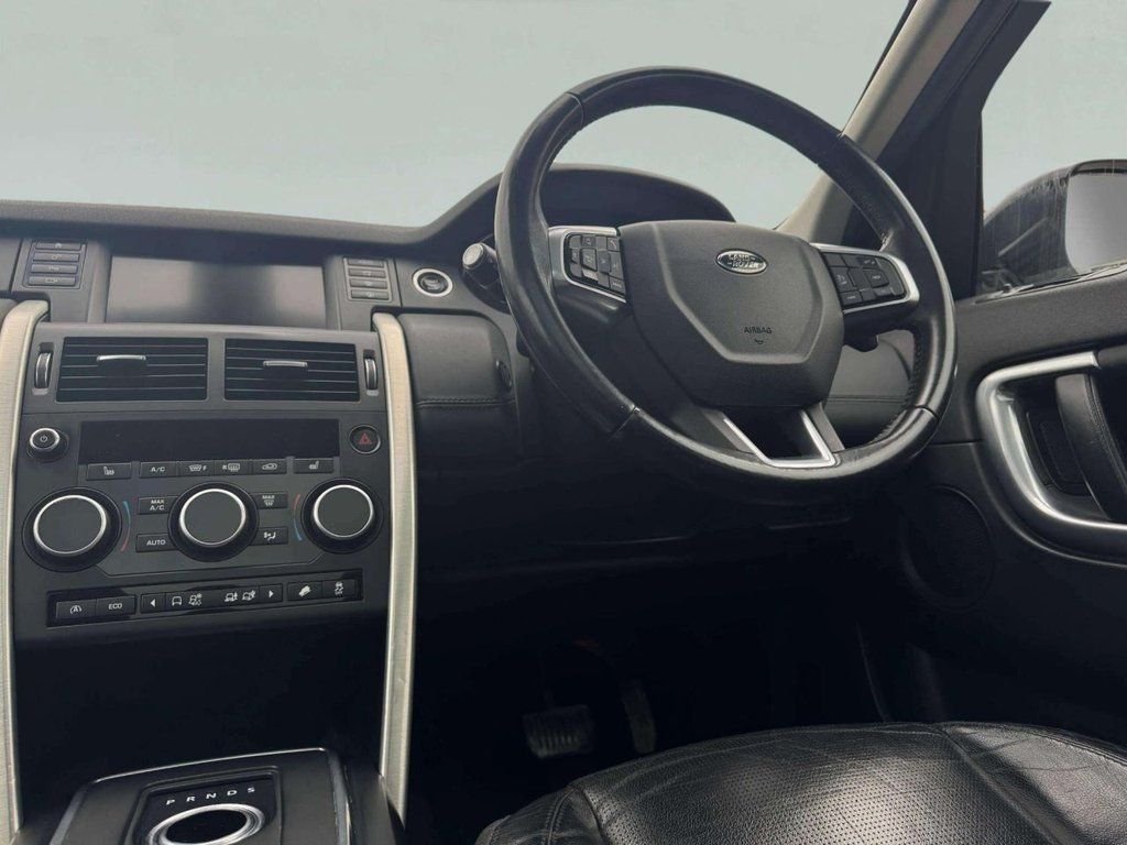 Used Land Rover Discovery Sport 2015 for sale - 76173382: Photo 18