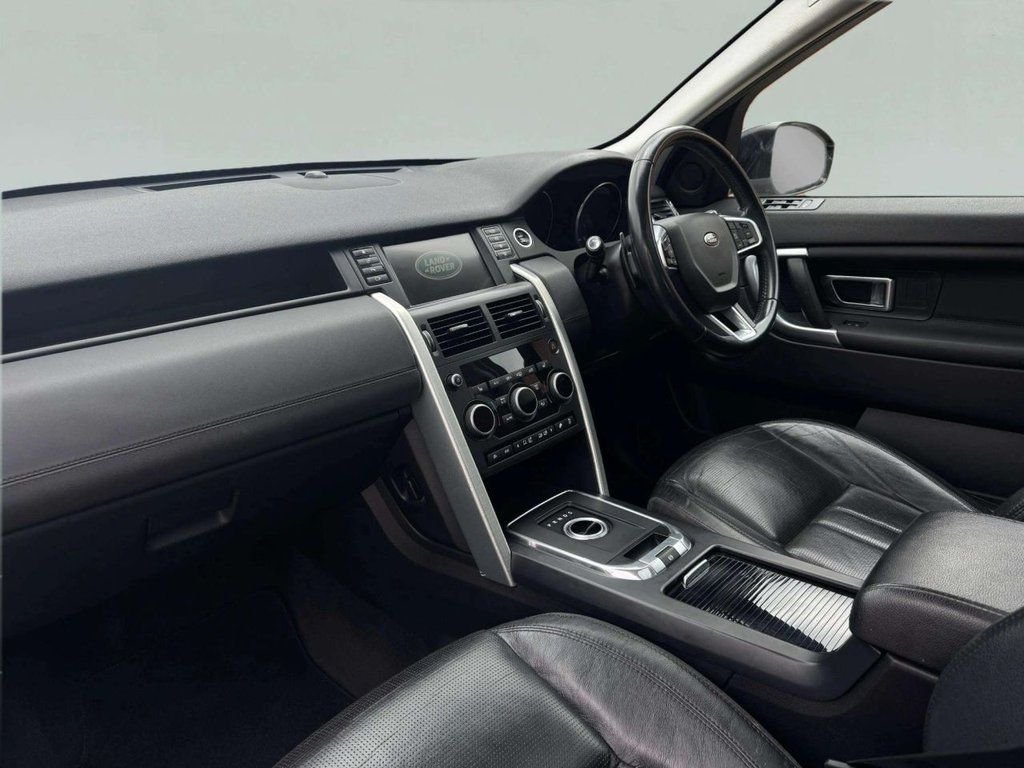 Used Land Rover Discovery Sport 2015 for sale - 76173382: Photo 32