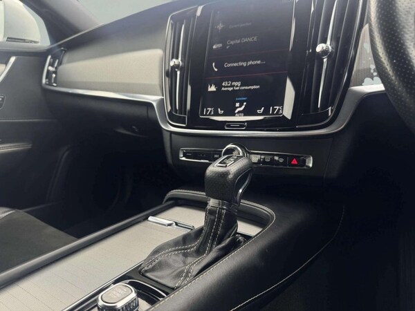 Used Volvo S90 2018 for sale - 75654398: Photo 43