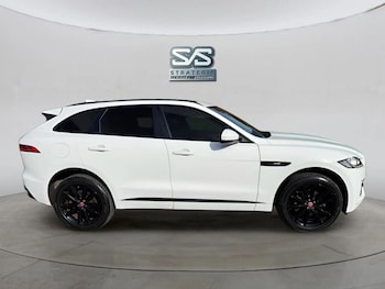 Used Jaguar F-Pace 2016 for sale - 76235689: Photo 4