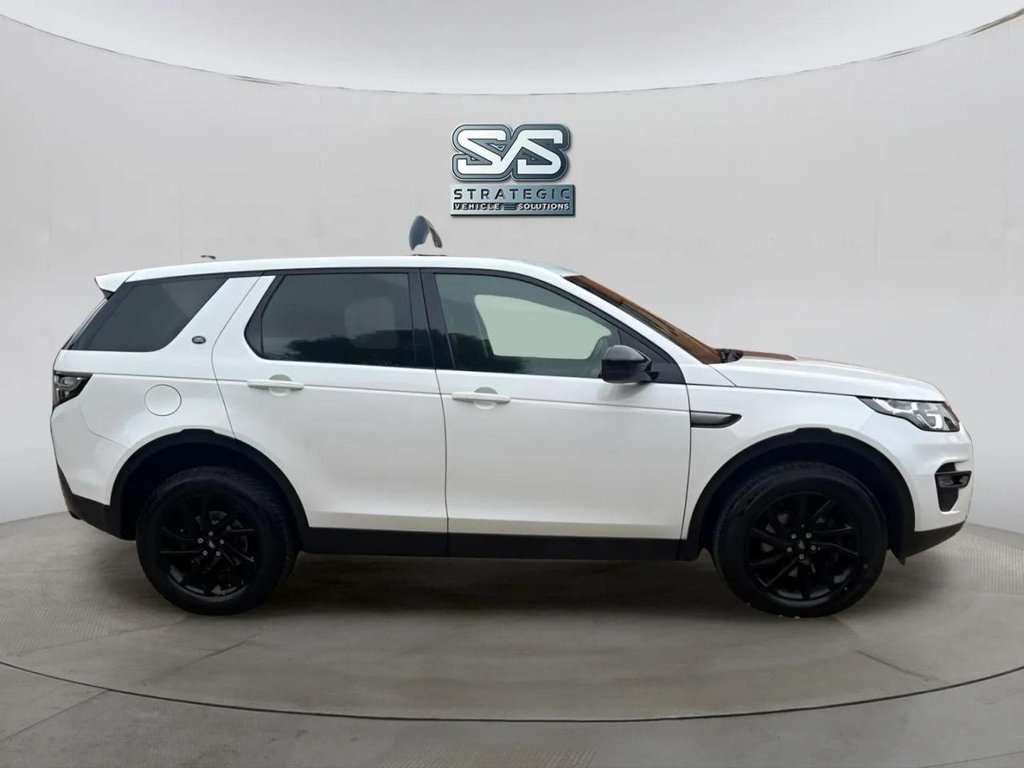 Used Land Rover Discovery Sport 2017 for sale - 76482352: Photo 5