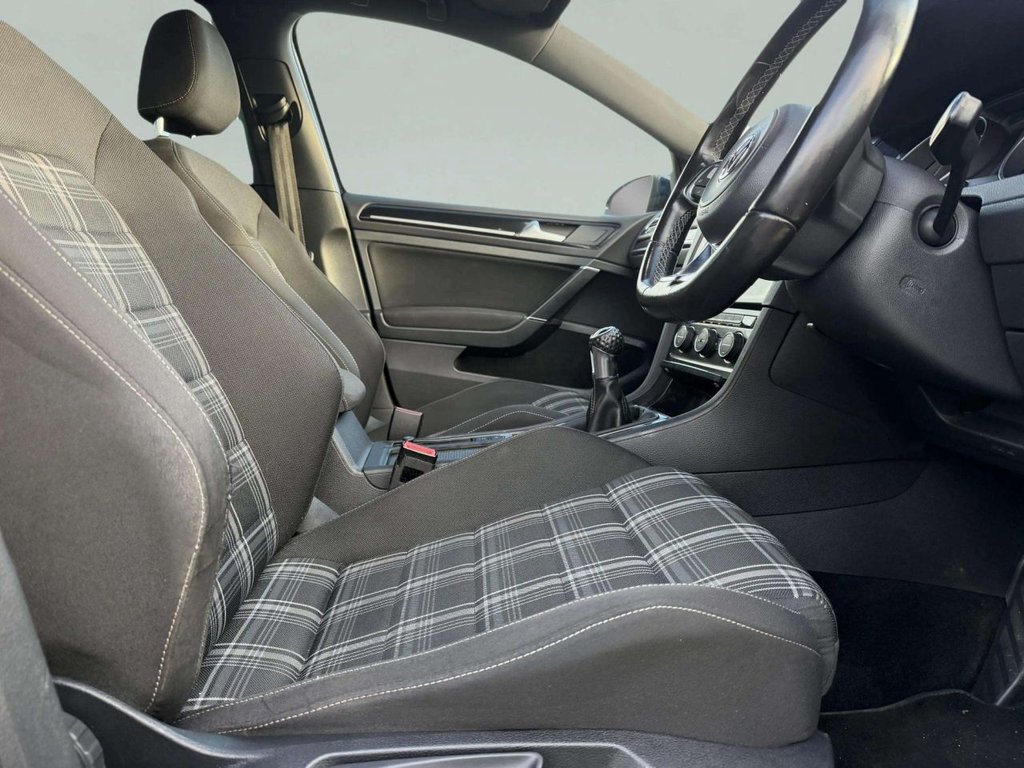 Used Volkswagen Golf 2017 for sale - 76469556: Photo 15