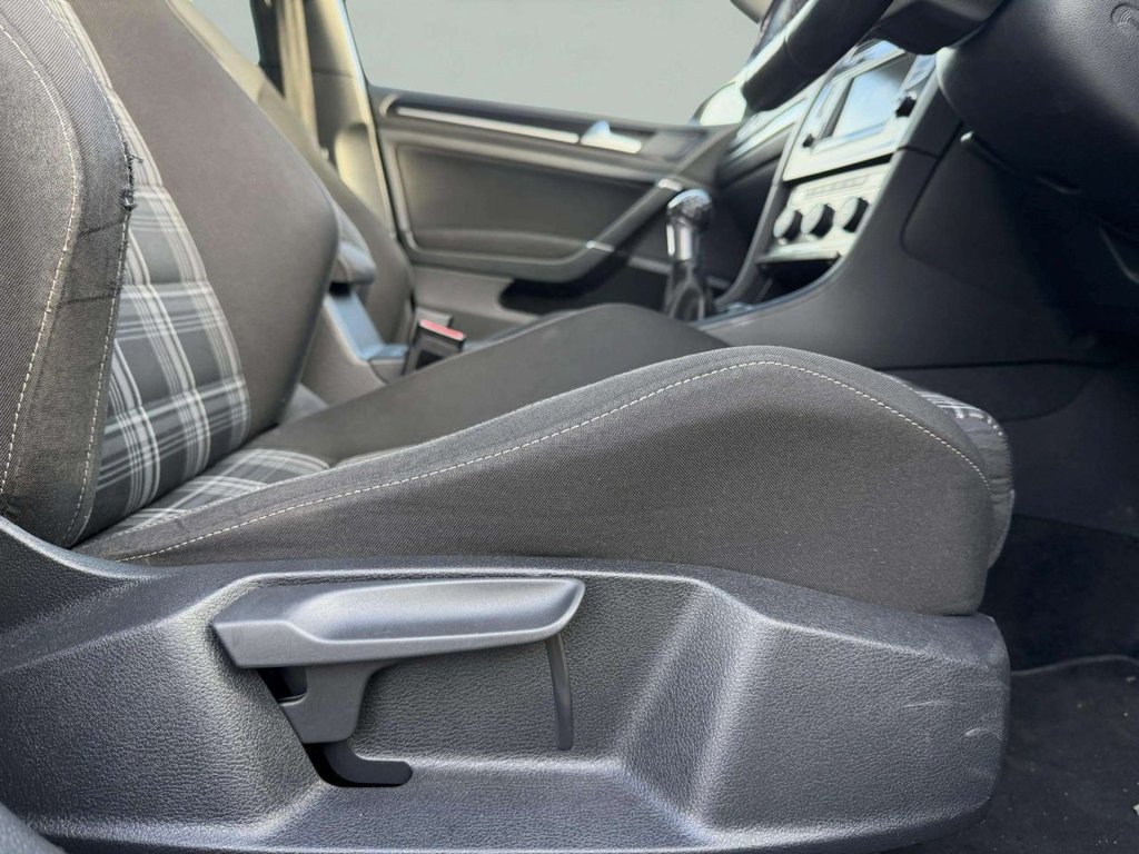 Used Volkswagen Golf 2017 for sale - 76469556: Photo 16