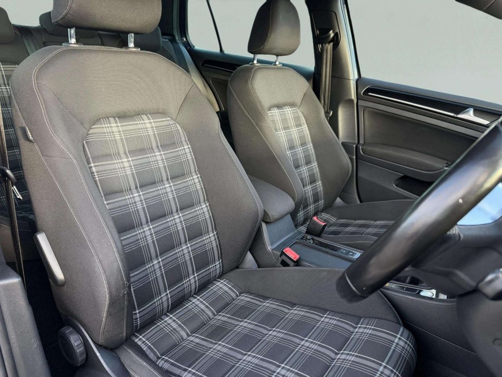 Used Volkswagen Golf 2017 for sale - 76469556: Photo 17