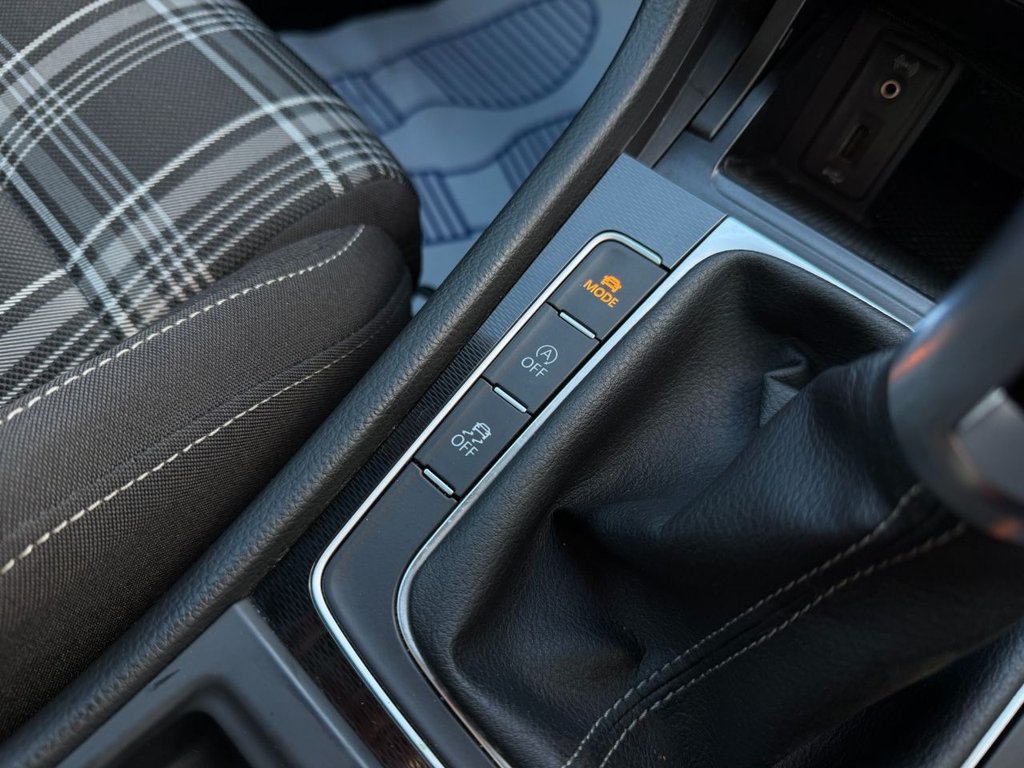 Used Volkswagen Golf 2017 for sale - 76469556: Photo 39