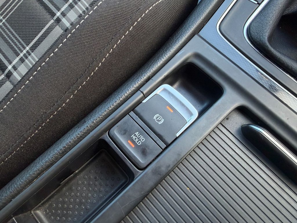 Used Volkswagen Golf 2017 for sale - 76469556: Photo 40