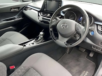 Used Toyota C-HR 2021 for sale - 78401709: Photo