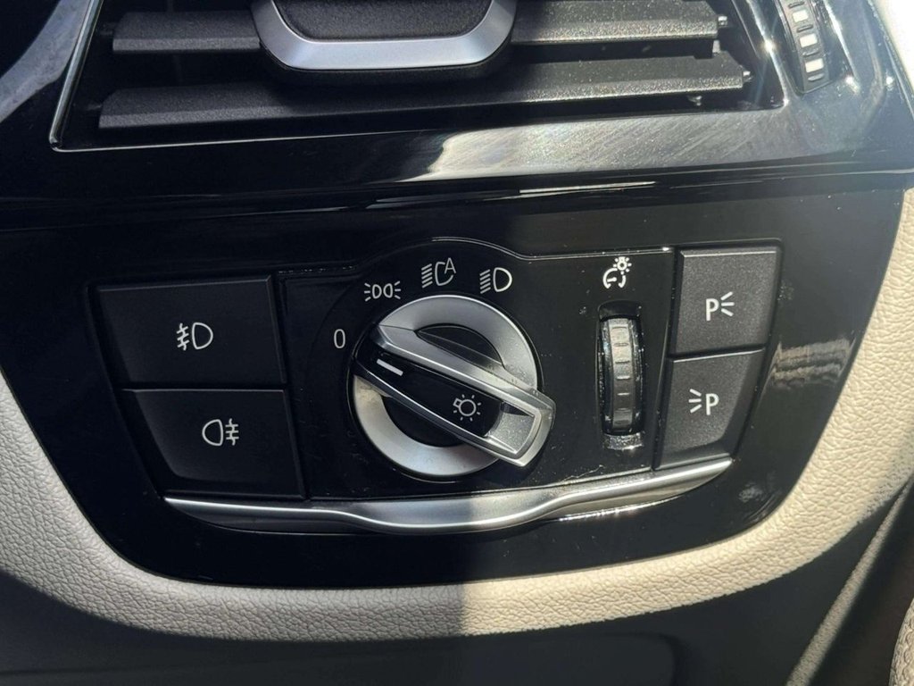 Used BMW 5 Series 2018 for sale - 75727263: Photo 44