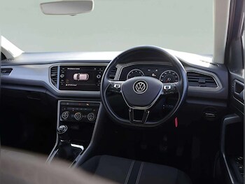 Used Volkswagen T-Roc 2020 for sale - 78358548: Photo