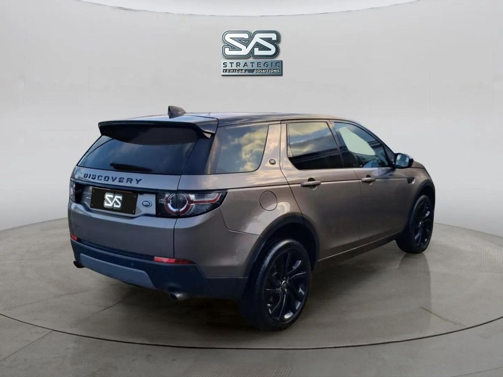 Used Land Rover Discovery Sport 2017 for sale - 77250253: Photo 4