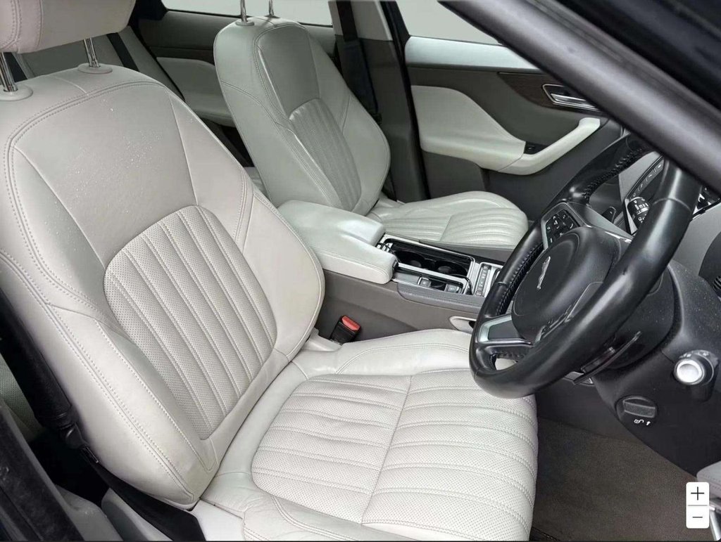 Used Jaguar F-Pace 2017 for sale - 77263660: Photo 3