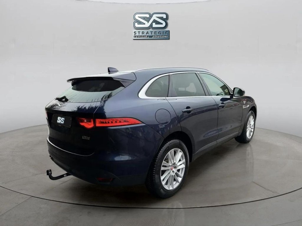 Used Jaguar F-Pace 2017 for sale - 77263660: Photo 6