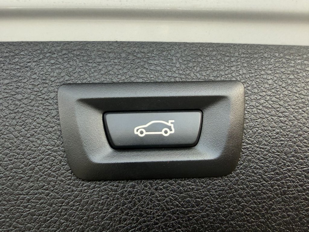 Used BMW 3 Series 2017 for sale - 76740189: Photo 46