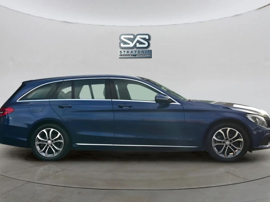 Used Mercedes-Benz C Class 2015 for sale - 77655217: Photo 5