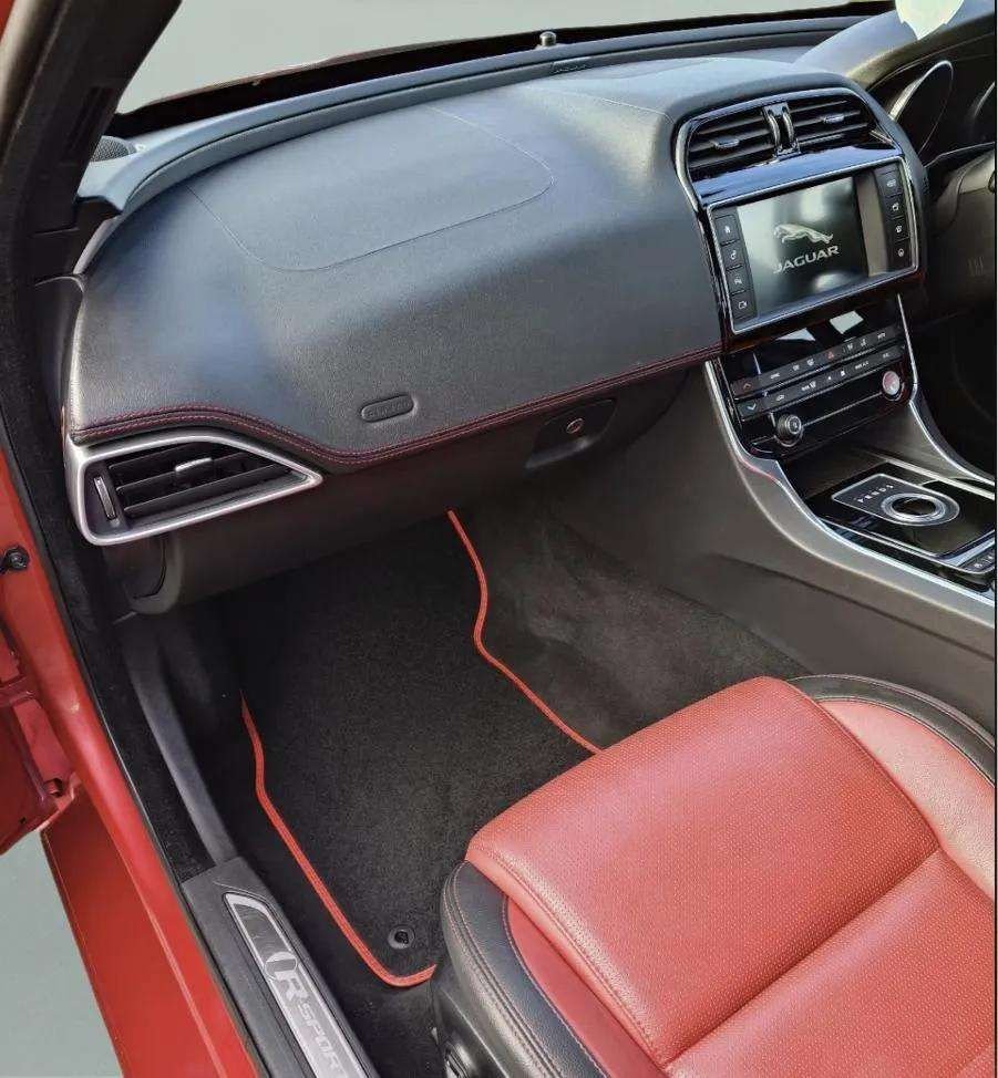 Used Jaguar XE 2015 for sale - 76203270: Photo 6