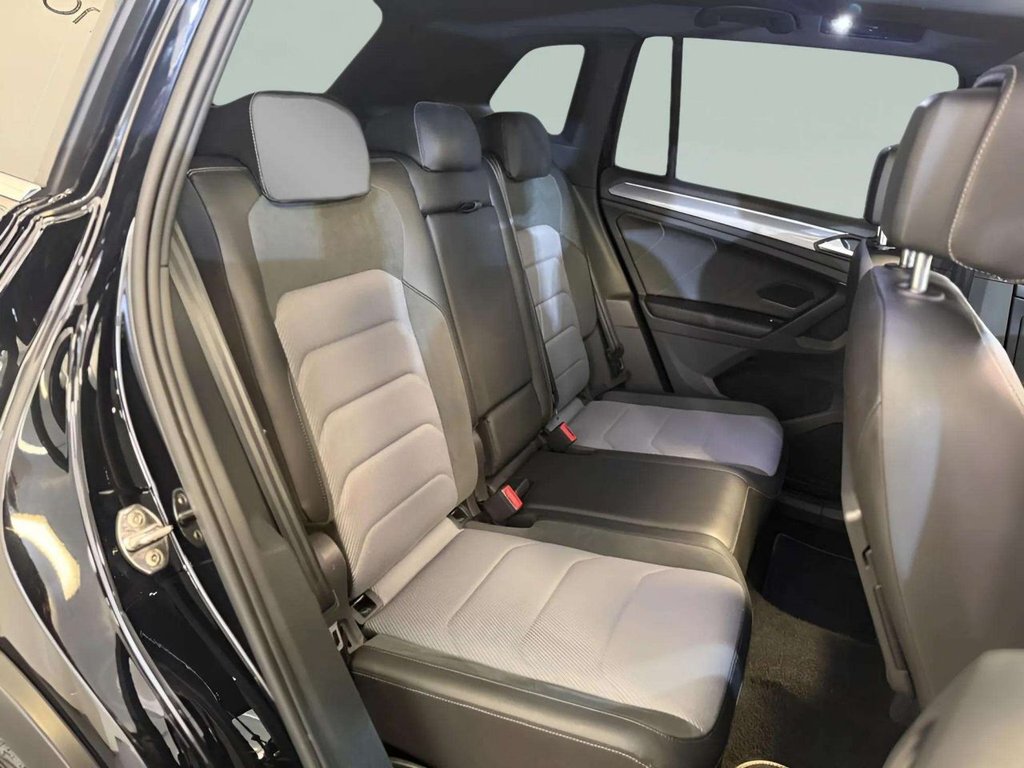 Used Volkswagen Tiguan 2018 for sale - 76900990: Photo 10